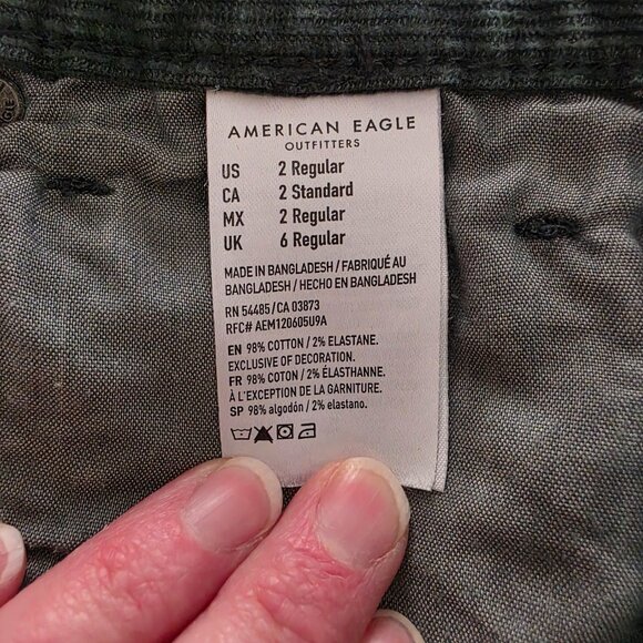 American Eagle Green Corduroy Stretch Mom Jeans size 2 Regular - Picture 6 of 9
